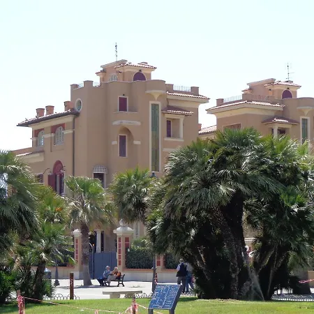 Lungomare Toscanelli Lido di Ostia